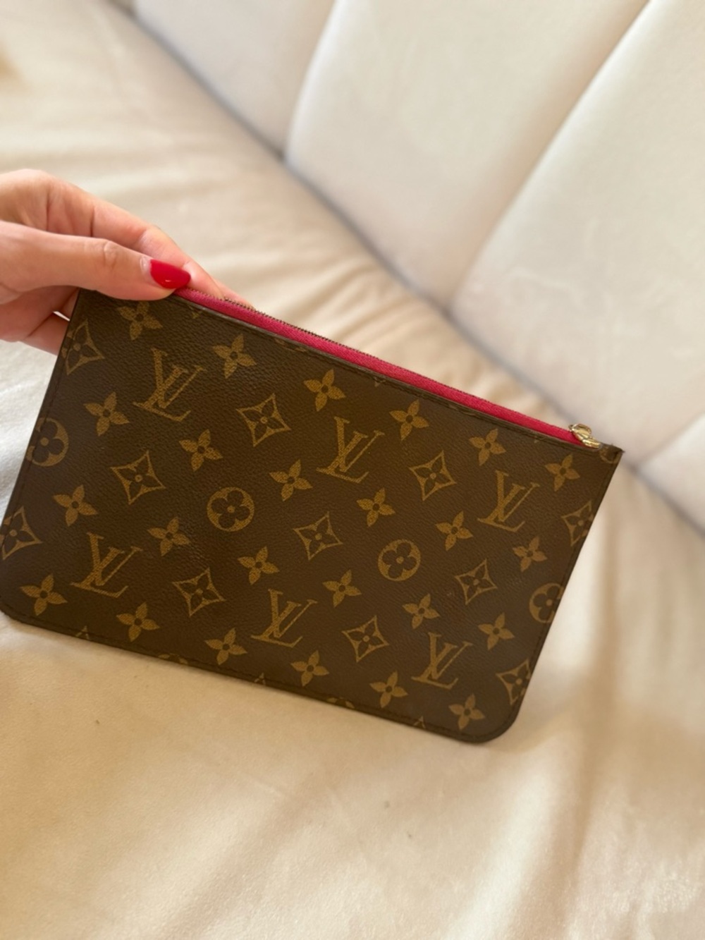 Louis Vuitton Monogram GM MM Pochette, pink interior 💯 AUTHENTIC